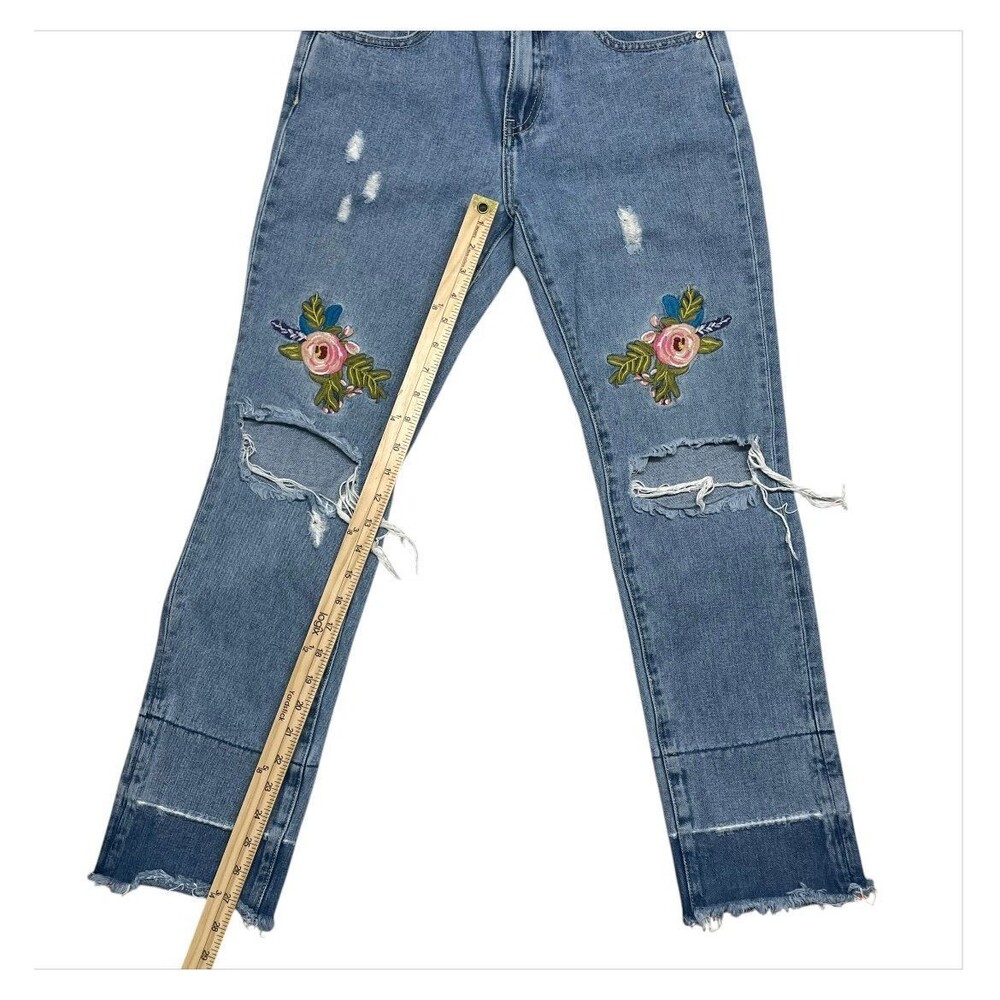 Q2 unique denim blue embroidered floral distressed jeans denim women's size M 6 - Picture 5 of 10